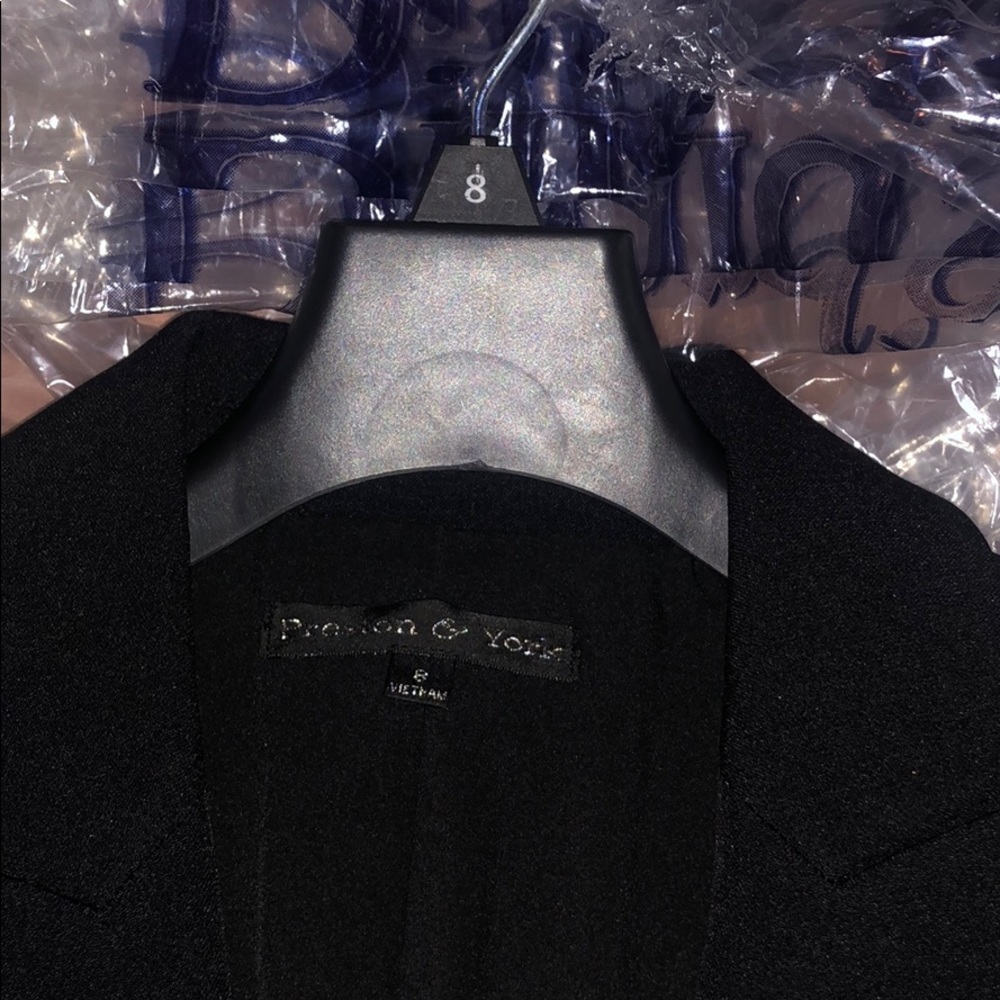 Blazer - Picture 4 of 5